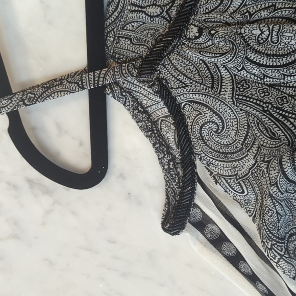 INC Size M Black and White print blouse with shoulder cutout. - Picture 3 of 10